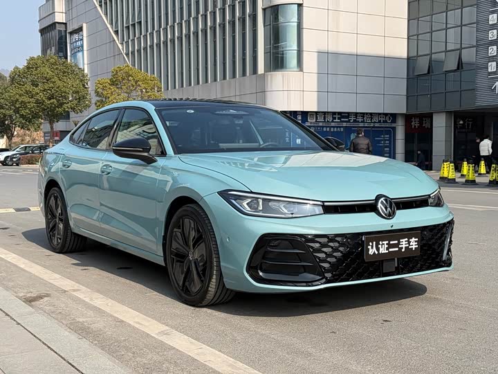 Volkswagen Passat 2025 2025款 Pro 380TSI 龙尊版