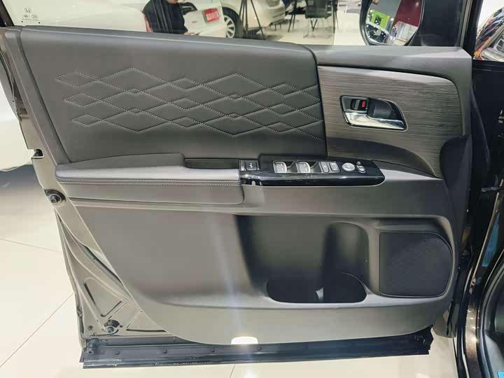 Honda Elysion 2024 2024款 2.0L e:HEV 豪华版
