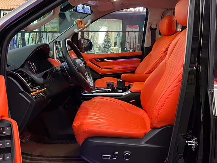 Maxus G20 2023 2023款 改款 PLUS 2.0T 汽油自动豪华版