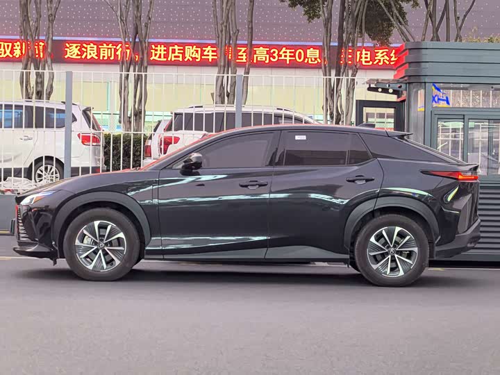 Lexus RZ 2023 2023款 450e 四驱纵享版