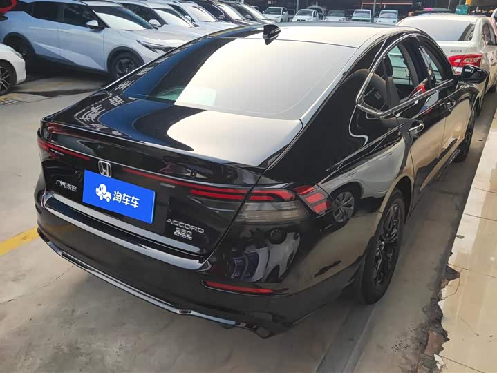 Honda Accord 2025 2025款 运动系列 260TURBO 豪华版