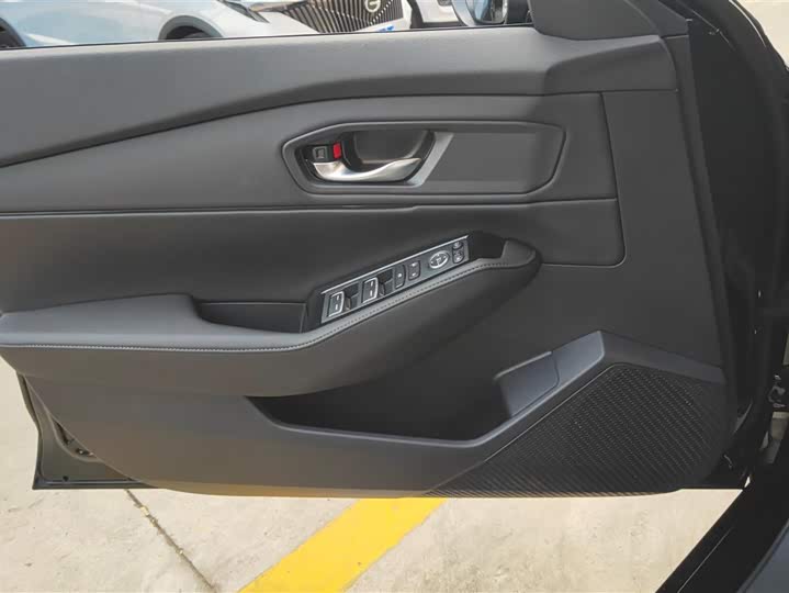 Honda Accord 2025 2025款 运动系列 260TURBO 豪华版
