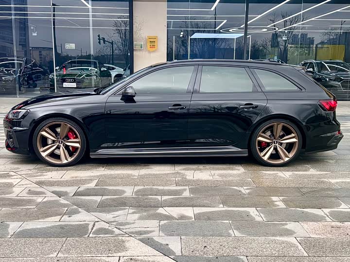 Audi RS 4 2022 2022款 RS4 Avant 暗金版