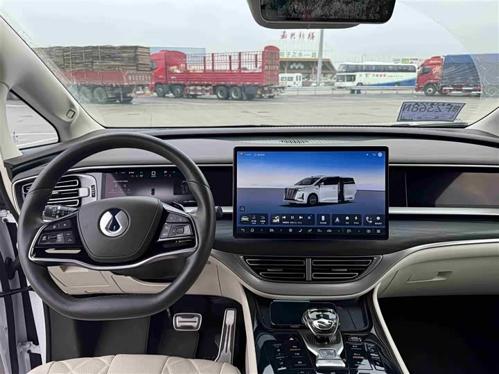 Denza D9 2025 2025款 DM-i 智驾版 1020 四驱旗舰型