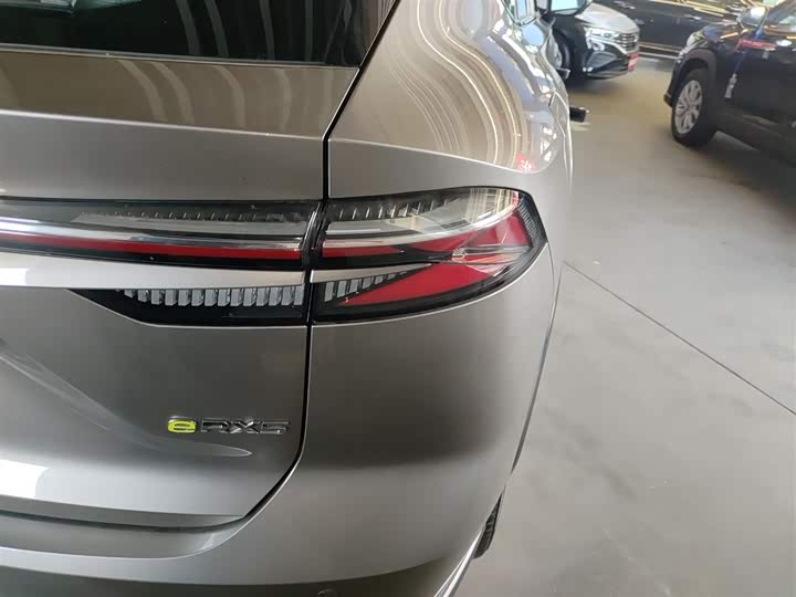 Roewe RX5 Hybrid 2023 2023款 eRX5 超混优越版