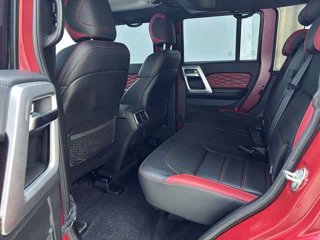 BAIC Beijing BJ40 2024 2024款 2.0D 刀锋英雄荣耀版