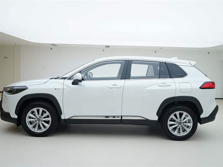 Toyota Corolla Cross 2024 2024款 2.0L 智能电混双擎 先锋版