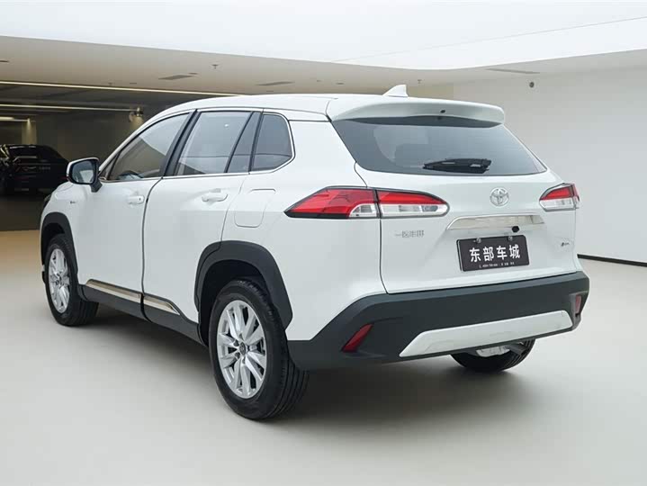Toyota Corolla Cross 2024 2024款 2.0L 智能电混双擎 先锋版