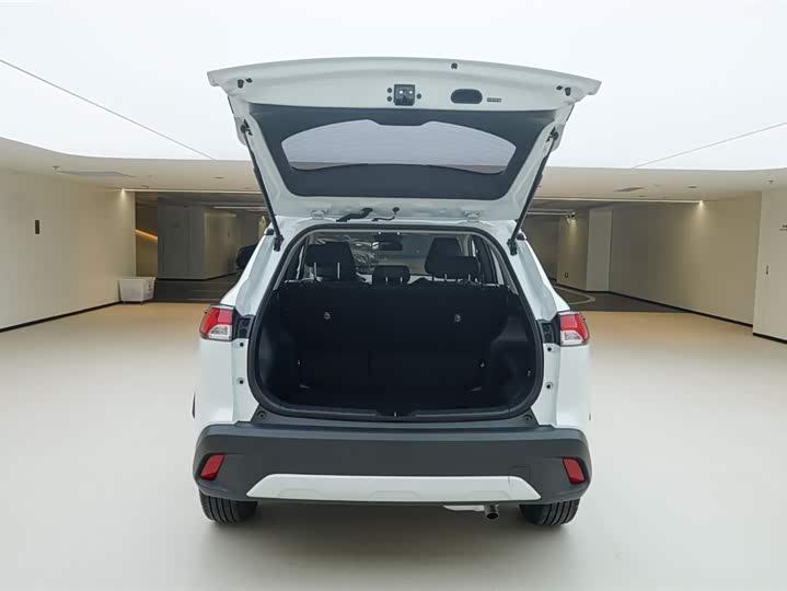 Toyota Corolla Cross 2024 2024款 2.0L 智能电混双擎 先锋版