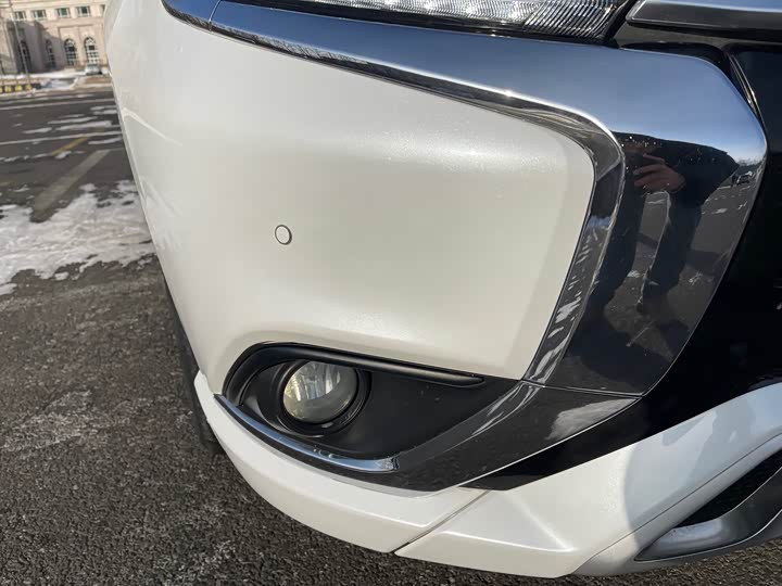 Mitsubishi Outlander 2021 2021款 改款 2.0L 两驱畅享版 7座