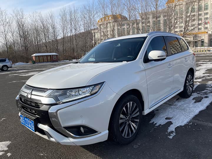 Mitsubishi Outlander 2021 2021款 改款 2.0L 两驱畅享版 7座