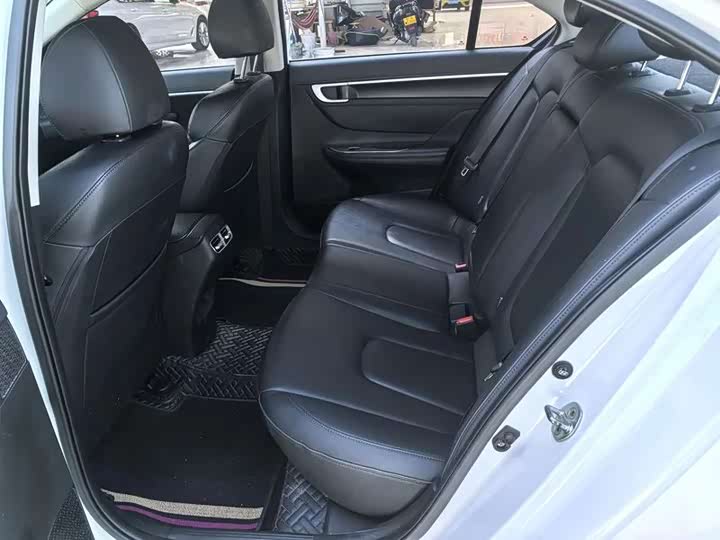 Hyundai Mistra 2021 2021款 1.8L CVT LUX尊贵版