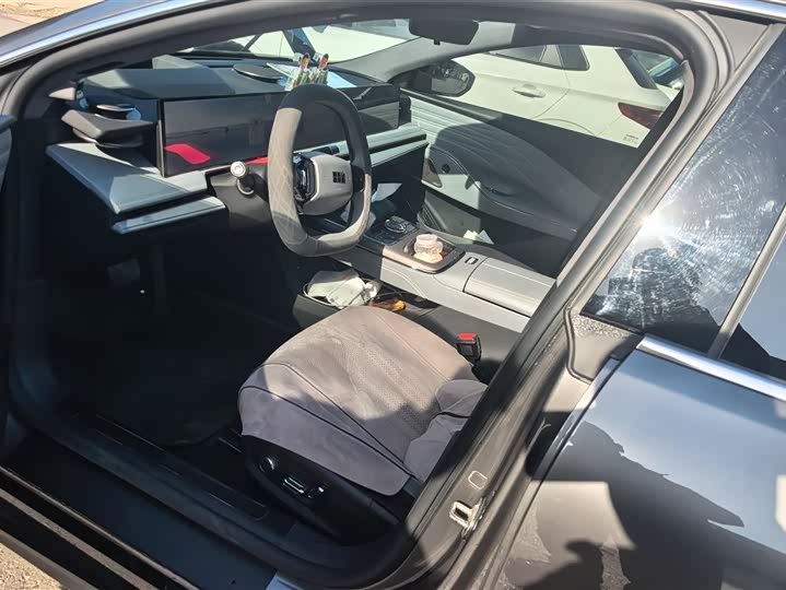 Geely Galaxy E8 2025 2025款 700km 远航智驾版