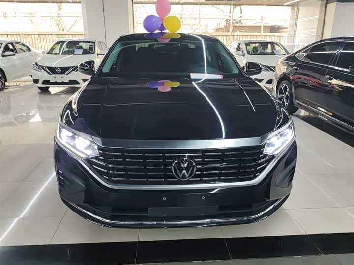 Volkswagen Passat 2025 2025款 出众款 380TSI 龙腾版