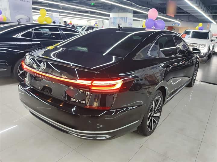 Volkswagen Passat 2025 2025款 出众款 380TSI 龙腾版