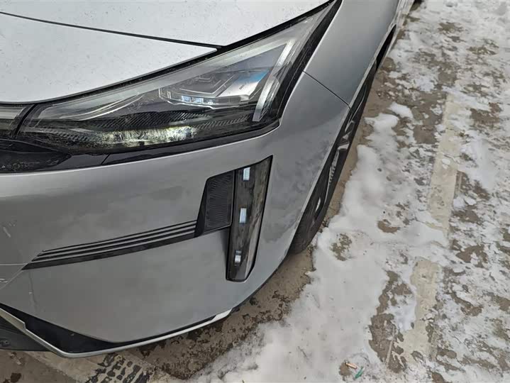 Geely Galaxy L6 2025 2025款 EM-i 140km 星舰版