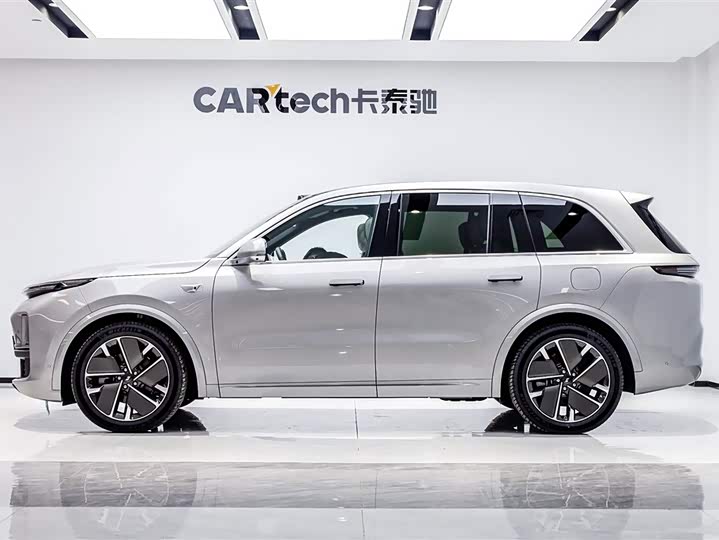 LiXiang L8 2025 2025款 Ultra 智能焕新版