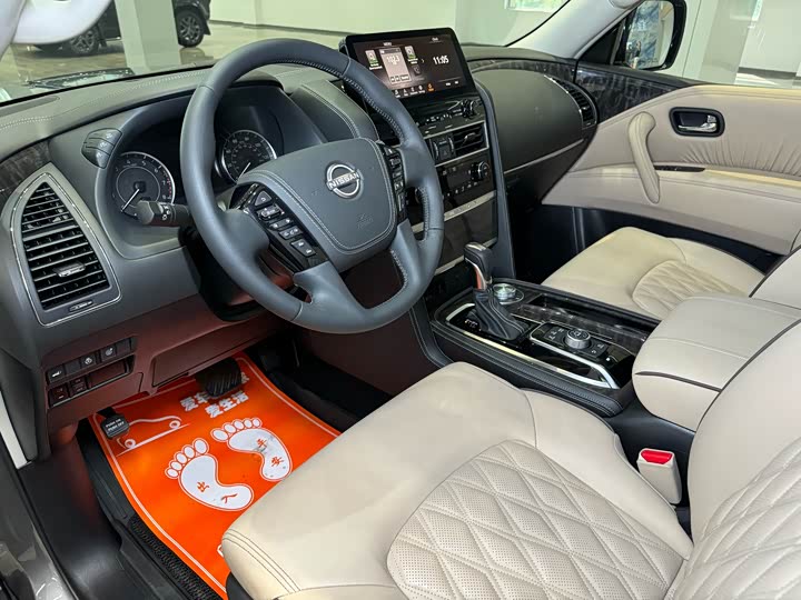 Nissan Armada 2023 2023款 ARMADA 5.6L 无敌舰队旗舰版