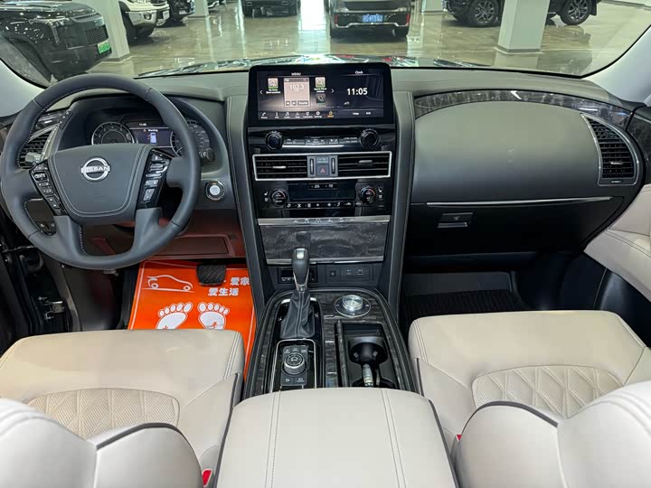 Nissan Armada 2023 2023款 ARMADA 5.6L 无敌舰队旗舰版