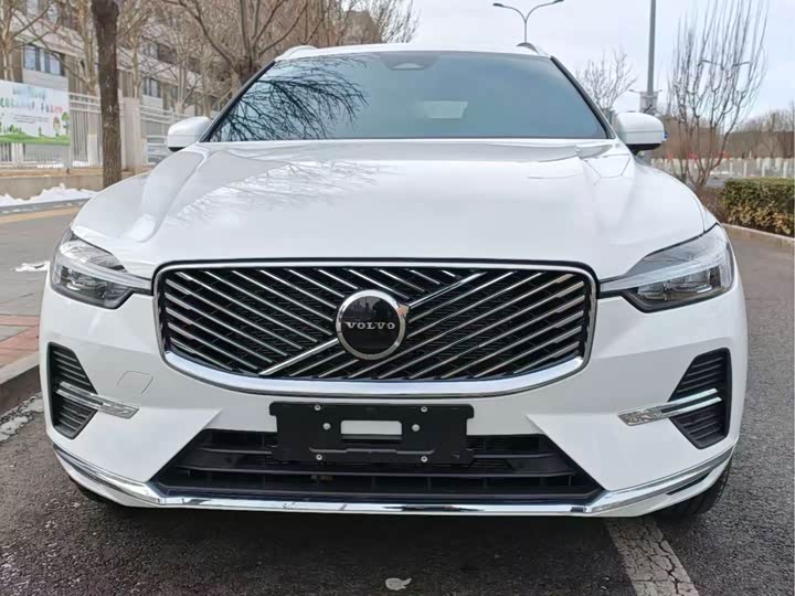 Volvo XC60 2026 2026款 B5 四驱智逸豪华版