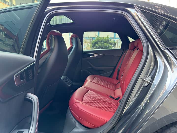 Audi S4 2024 2024款 S4 3.0TFSI