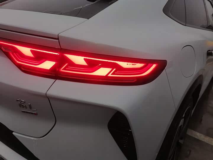 BYD Song L 2025 2025款 智驾版 662km 激光雷达卓越型