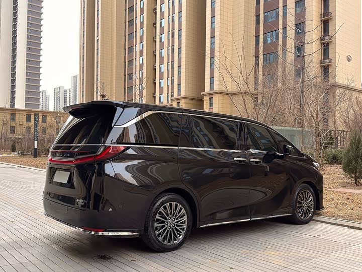 Lexus LM 2023 2023款 500h 六座尊崇版
