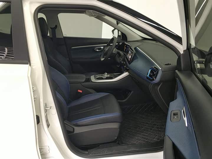 GAC Trumpchi GS3 2023 2023款 影速 270T 劲享版