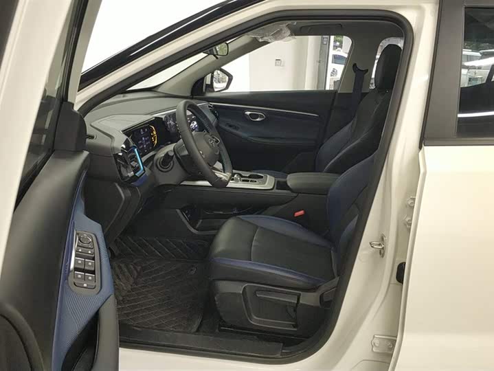 GAC Trumpchi GS3 2023 2023款 影速 270T 劲享版