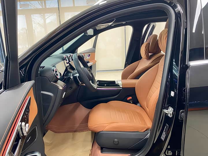 Mercedes-Benz GLC-Class 2025 2025款 改款 GLC 300 L 4MATIC 动感型 5座