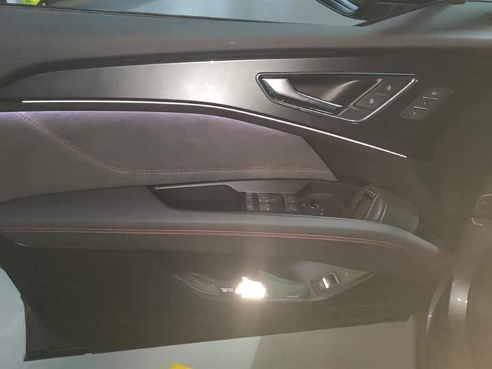 Audi Q5 e-tron 2022 2022款 50 e-tron quattro edition one 艺创典藏版