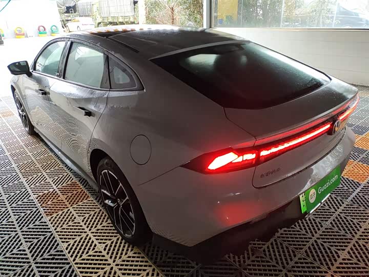 Changan UNI-V Hybrid 2024 2024款 蓝鲸智电iDD 136km 智尊型