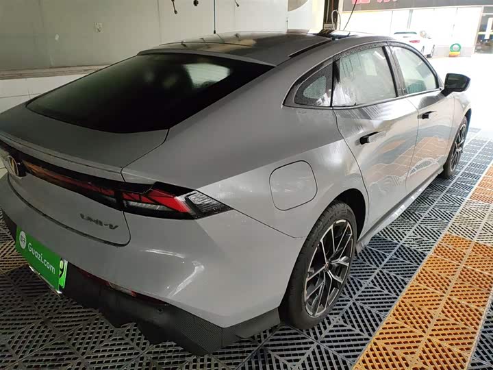Changan UNI-V Hybrid 2024 2024款 蓝鲸智电iDD 136km 智尊型
