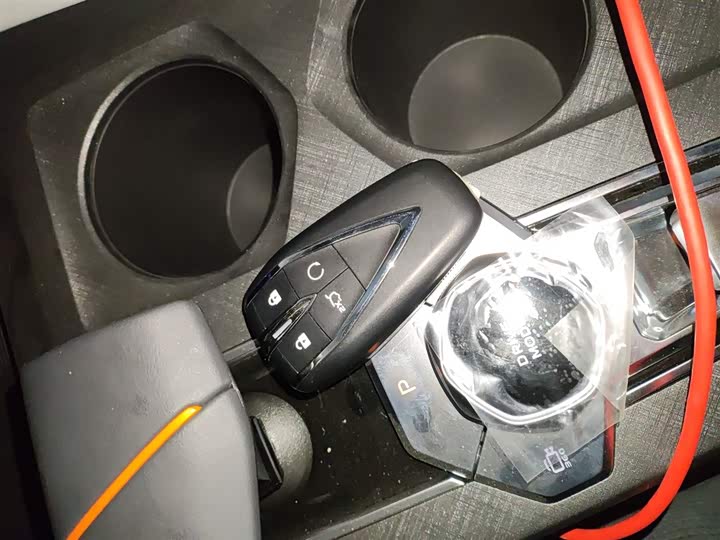 Changan UNI-V Hybrid 2024 2024款 蓝鲸智电iDD 136km 智尊型