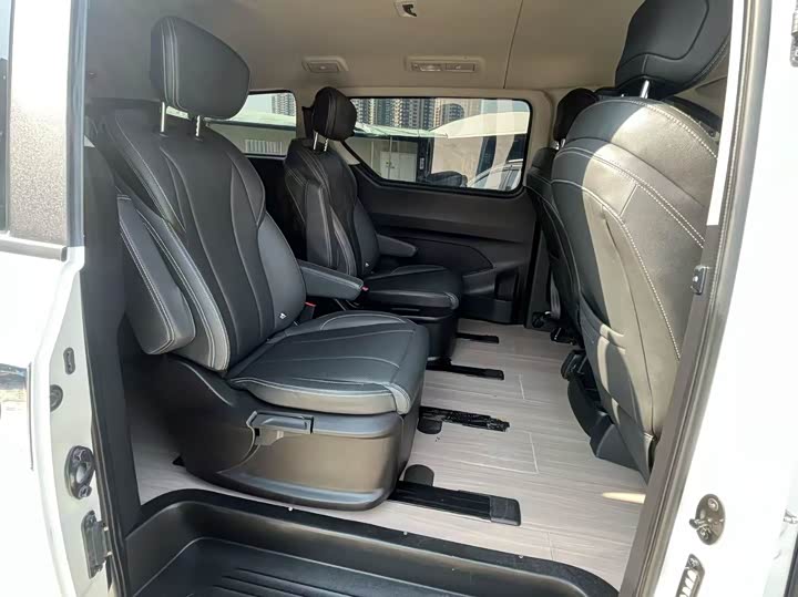 Maxus G10 2021 2021款 2.0T 手动精英版 柴油 7座