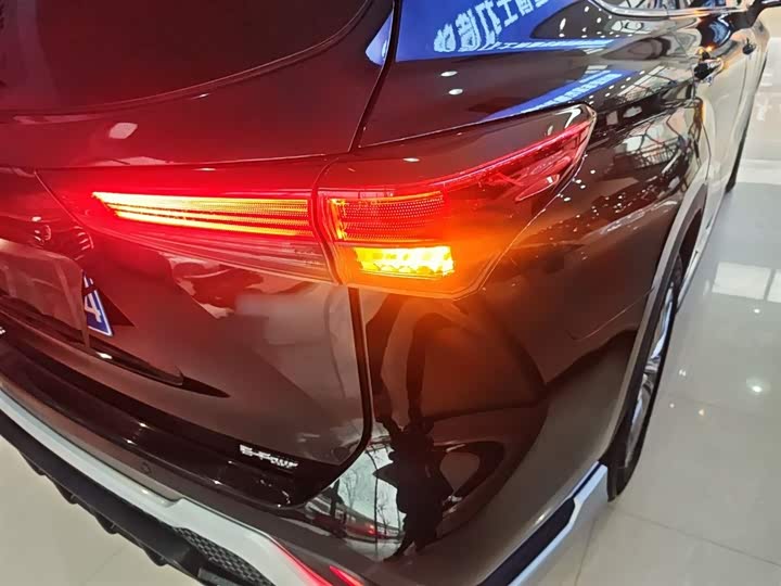 Toyota Highlander 2024 2024款 2.5L智能电混双擎四驱尊贵版 7座