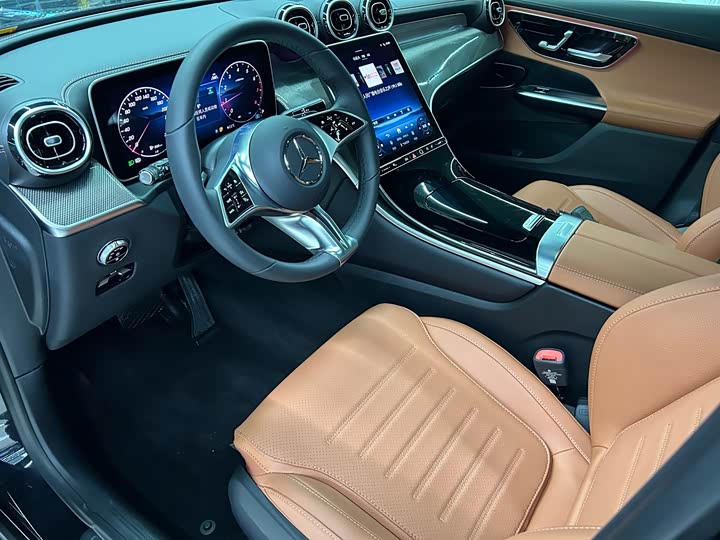 Mercedes-Benz GLC-Class 2025 2025款 GLC 260 L 4MATIC 动感型