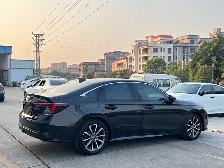 Honda Integra 2023 2023款 240TURBO CVT豪华版