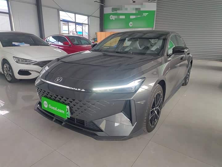 Changan UNI-V Hybrid 2024 2024款 蓝鲸智电iDD 136km 智尊型