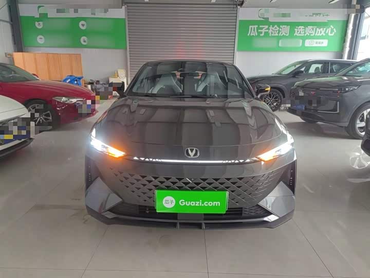 Changan UNI-V Hybrid 2024 2024款 蓝鲸智电iDD 136km 智尊型