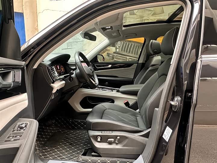 Volkswagen Teramont Pro 2025 2025款 380TSI 四驱出众版