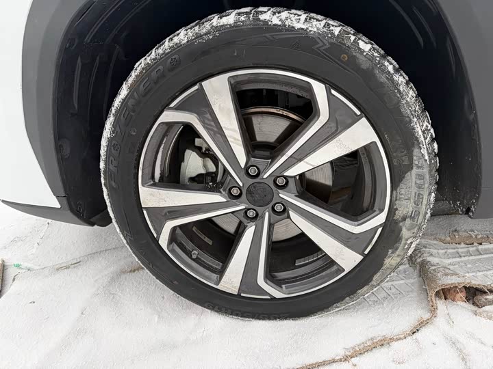 Geely Atlas L 2025 2025款 第四代 1.5TD DCT 山河