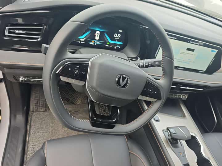 Changan X7 Plus 2024 2024款 1.5T 自动尊贵型 7座