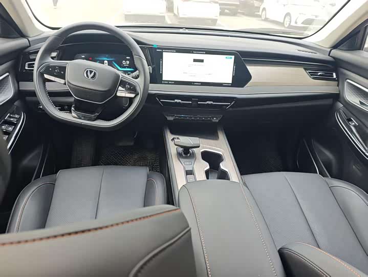 Changan X7 Plus 2024 2024款 1.5T 自动尊贵型 7座