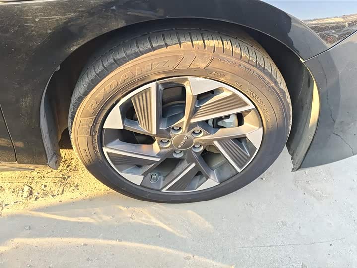 GAC Aion S Plus 2023 2023款 70 乐享版 三元锂