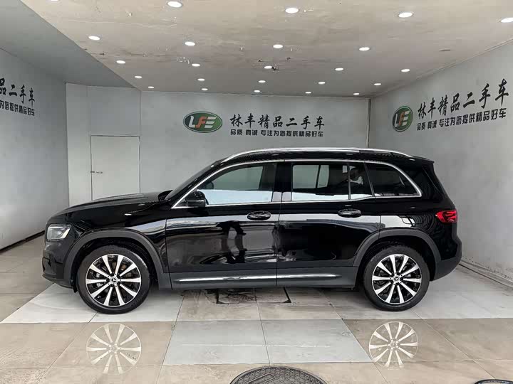 Mercedes-Benz GLB-Class 2025 2025款 GLB 220 时尚型