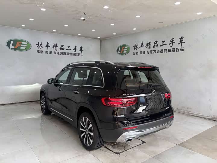 Mercedes-Benz GLB-Class 2025 2025款 GLB 220 时尚型