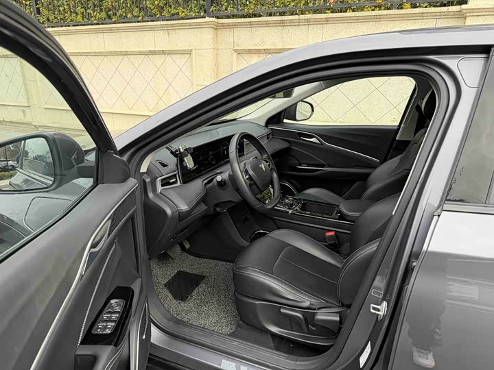 Hozon U 2023 2023款 哪吒U-Ⅱ 挑战版 500 U秀 磷酸铁锂