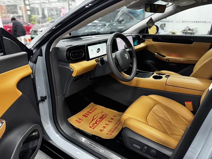 Leapmotor C01 2024 2024款 增程 316尊享版