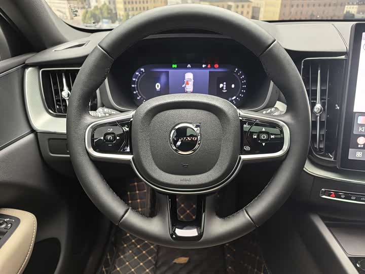 Volvo XC60 2026 2026款 B5 四驱智逸豪华版